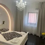 Big With 3 Bdrm Ultracentral Lägenhet