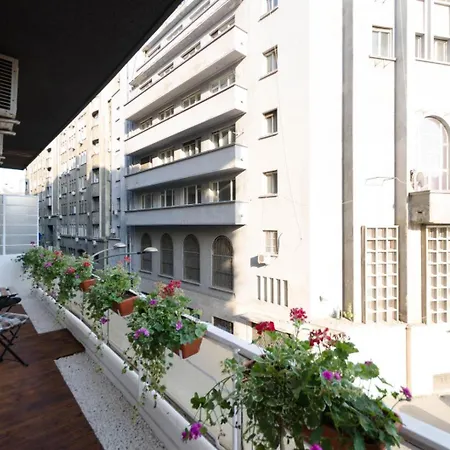 Big With 3 Bdrm Ultracentral Διαμέρισμα