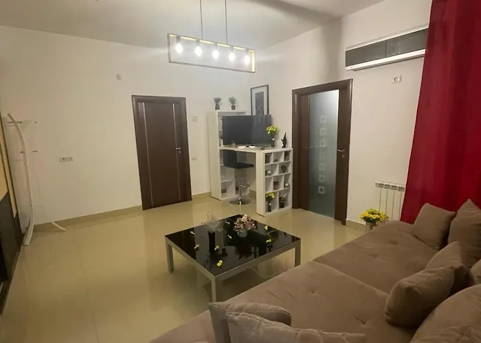 Big With 3 Bdrm Ultracentral *