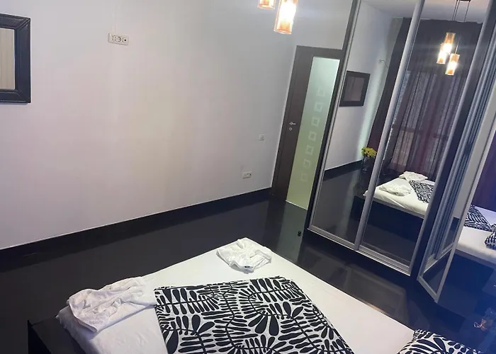 Apartmán Big With 3 Bdrm Ultracentral