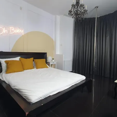 Apartment Big With 3 Bdrm Ultracentral *