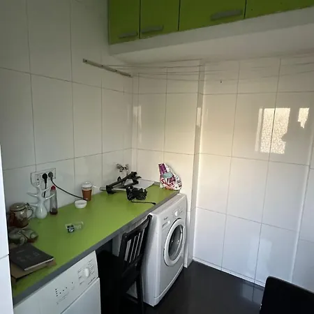 Big With 3 Bdrm Ultracentral *