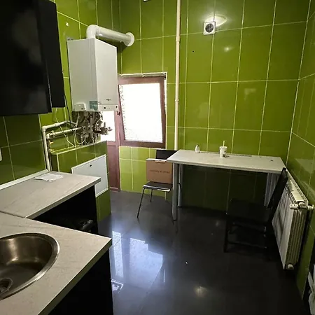 Big With 3 Bdrm Ultracentral Apartment