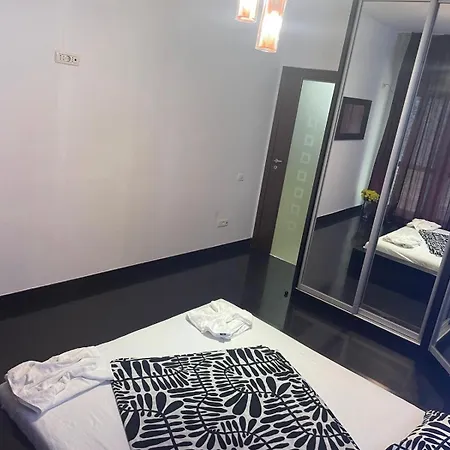 Apartment Big With 3 Bdrm Ultracentral