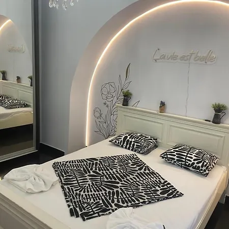 Big With 3 Bdrm Ultracentral * Bucharest