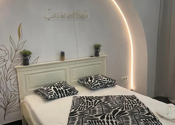 Big With 3 Bdrm Ultracentral Bucharest
